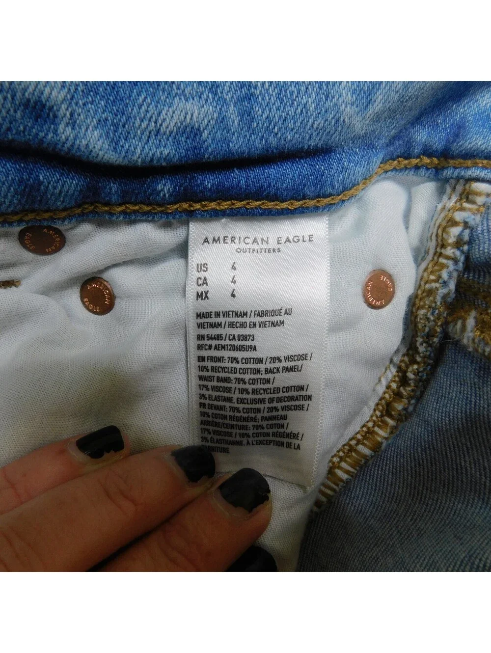 American Eagle Strigid Super High Waisted Distressed Denim Shorts Light Wash Siz